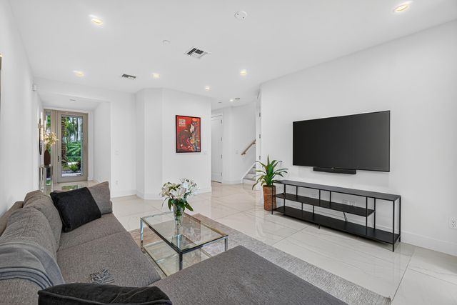 4130 NW 17th Avenue, Boca Raton, FL 33431