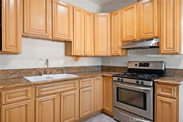 3655 Webster, Long Beach, CA 90810