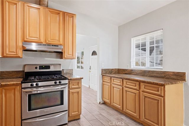 3655 Webster, Long Beach, CA 90810