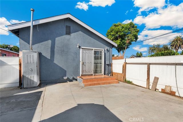 3655 Webster, Long Beach, CA 90810