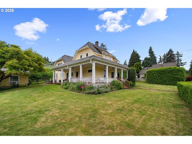 938 OAK St, Lake Oswego, OR 97034