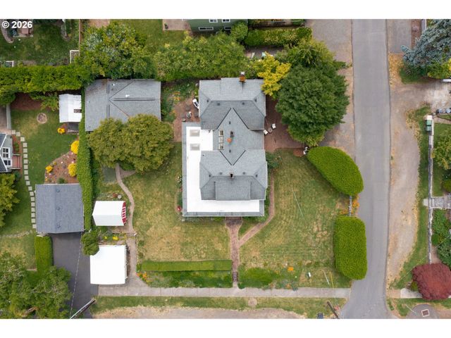 938 OAK St, Lake Oswego, OR 97034