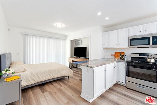 3806 Ocean Front Walk, Marina Del Rey, CA 90292