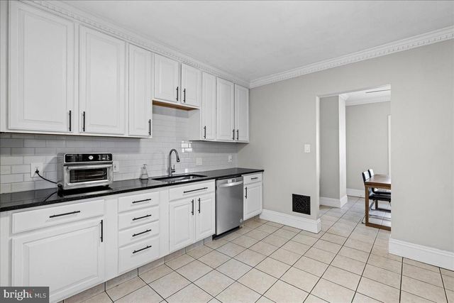 325 SLOAN AVE, Oaklyn, NJ 08107