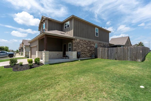 108 Boxwood DR, Buda, TX 78610