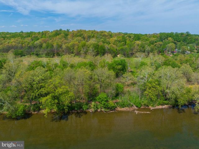 753 SEVEN SPRINGS RD, Charles Town, WV 25414