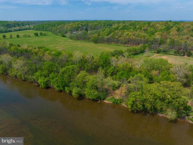 753 SEVEN SPRINGS RD, Charles Town, WV 25414