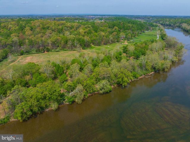 753 SEVEN SPRINGS RD, Charles Town, WV 25414