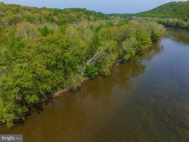 753 SEVEN SPRINGS RD, Charles Town, WV 25414