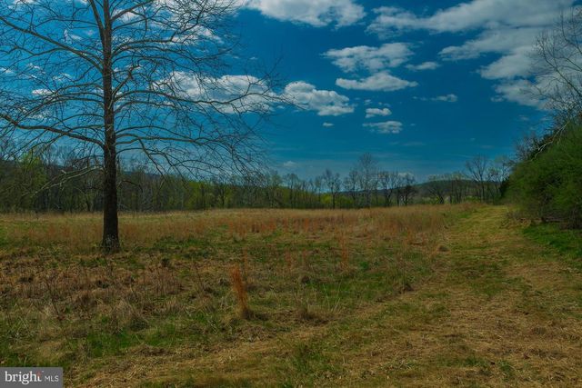 753 SEVEN SPRINGS RD, Charles Town, WV 25414