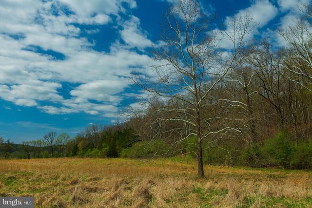 753 SEVEN SPRINGS RD, Charles Town, WV 25414