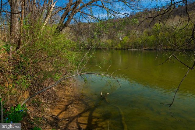 753 SEVEN SPRINGS RD, Charles Town, WV 25414