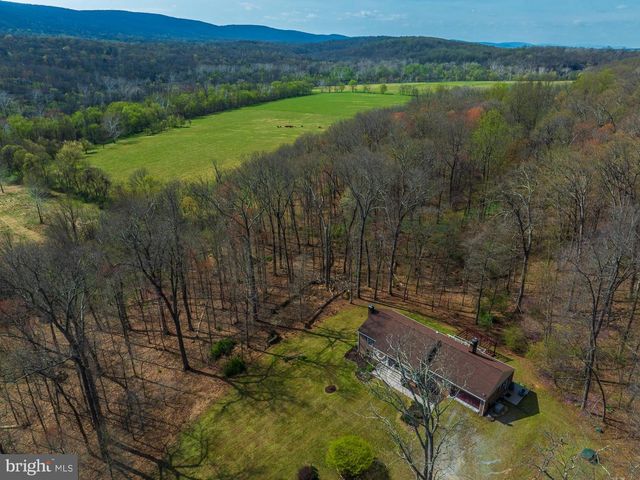 753 SEVEN SPRINGS RD, Charles Town, WV 25414