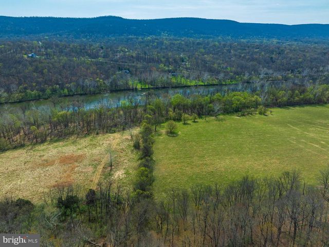 753 SEVEN SPRINGS RD, Charles Town, WV 25414