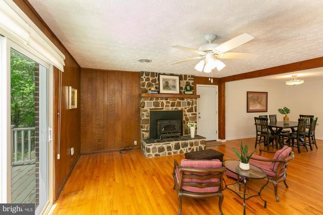 753 SEVEN SPRINGS RD, Charles Town, WV 25414