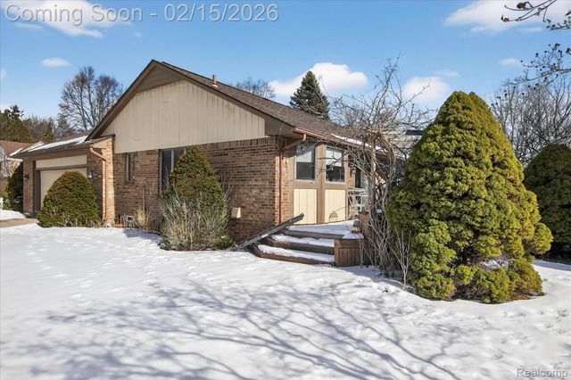 31819 Clarita Street, Livonia, MI 48152