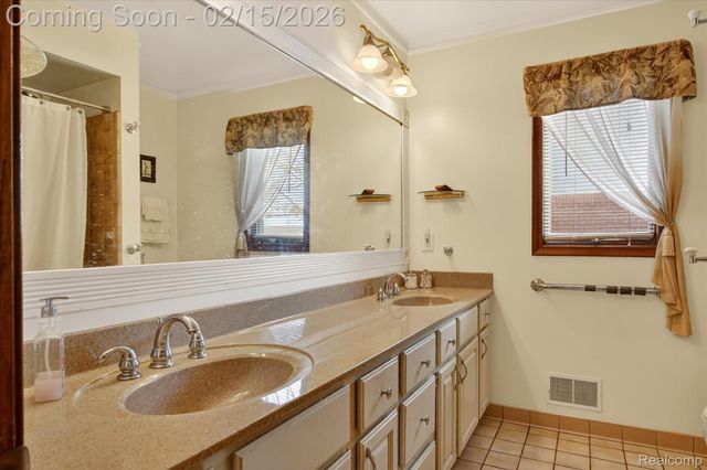 31819 Clarita Street, Livonia, MI 48152