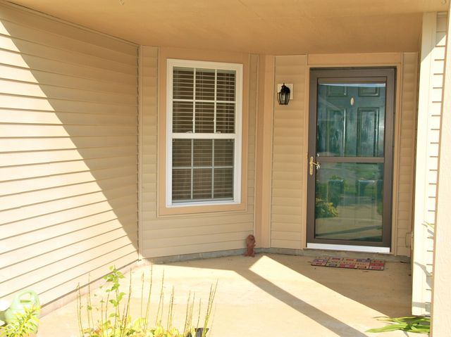 8348 S Swimming Hole Lane, Pendleton, IN 46064