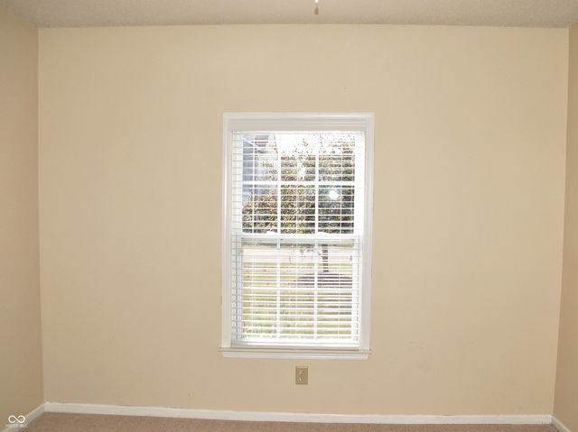 8348 S Swimming Hole Lane, Pendleton, IN 46064