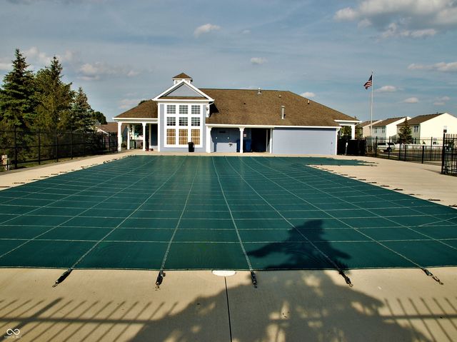 8348 S Swimming Hole Lane, Pendleton, IN 46064