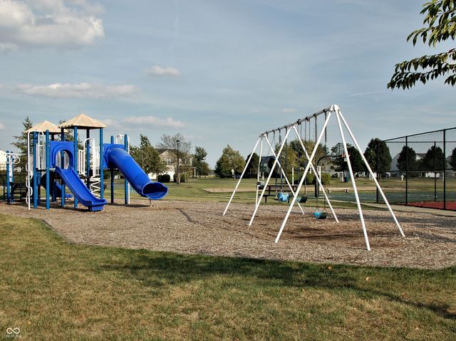 8348 S Swimming Hole Lane, Pendleton, IN 46064