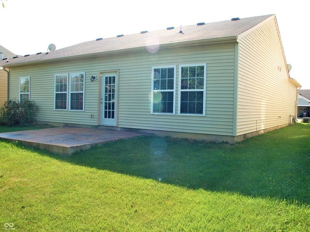 8348 S Swimming Hole Lane, Pendleton, IN 46064