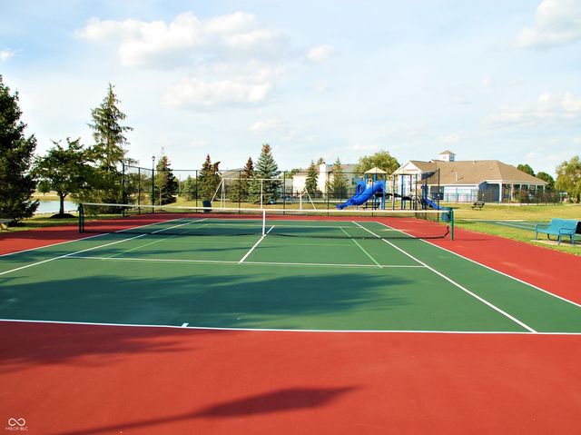 8348 S Swimming Hole Lane, Pendleton, IN 46064