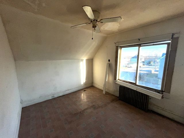 18 Garfield St, Taunton, MA 02780