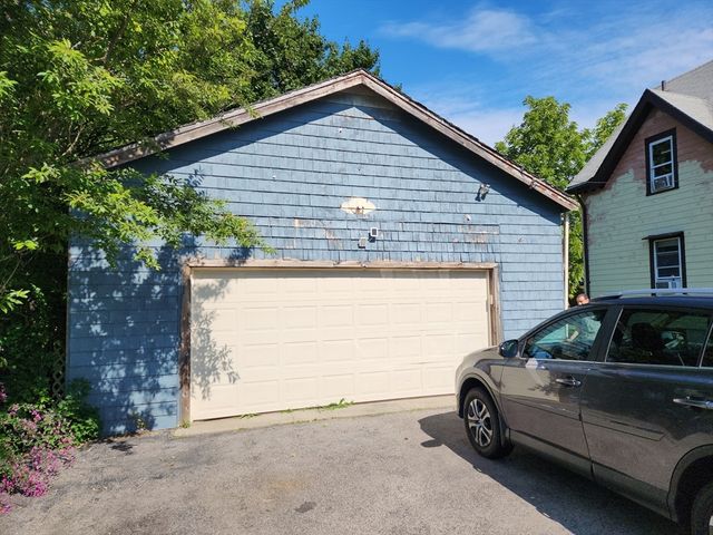 18 Garfield St, Taunton, MA 02780