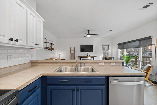 122 Chambers Pt Apt A, Hot Springs, AR 71913