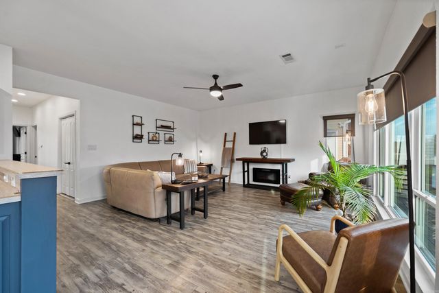 122 Chambers Pt Apt A, Hot Springs, AR 71913