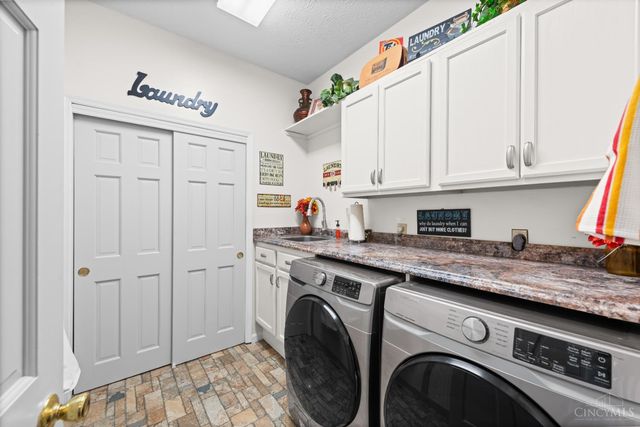 6557 Foxfield Drive, Mason, OH 45040