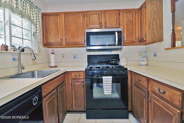 12 Cottonwood Drive, Barnegat, NJ 08005