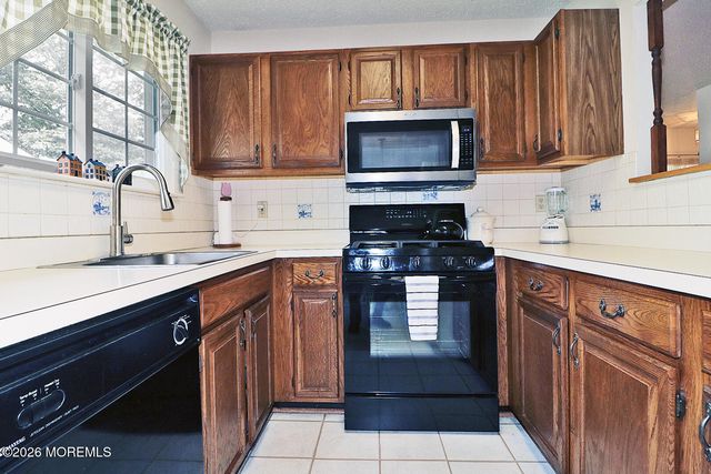 12 Cottonwood Drive, Barnegat, NJ 08005