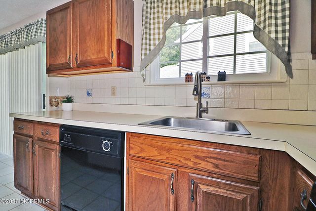 12 Cottonwood Drive, Barnegat, NJ 08005