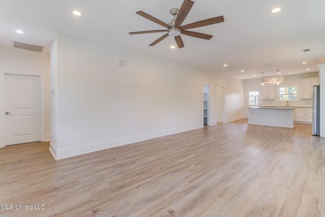 233 Farrar Lane, Waveland, MS 39576