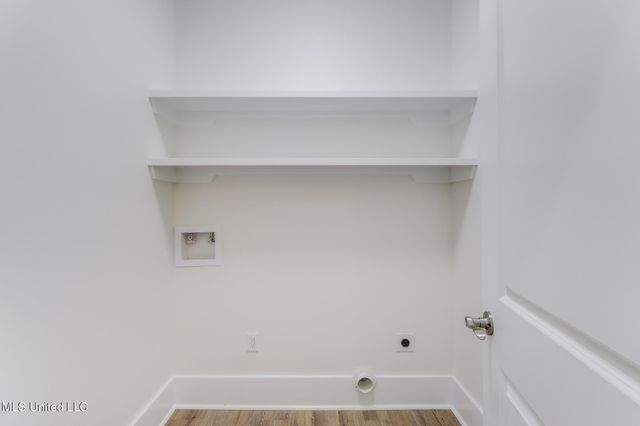 233 Farrar Lane, Waveland, MS 39576