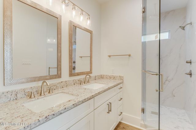 233 Farrar Lane, Waveland, MS 39576