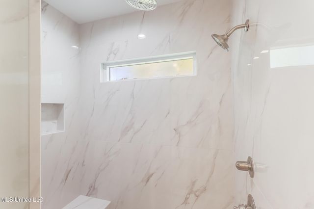 233 Farrar Lane, Waveland, MS 39576