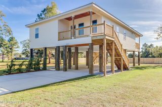 233 Farrar Lane, Waveland, MS 39576
