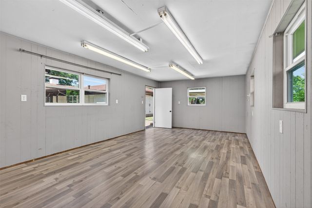 3401 Glenmont Drive, Fort Worth, TX 76133