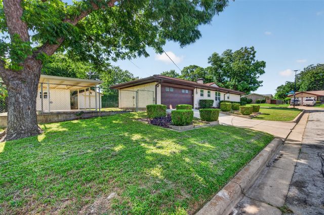 3401 Glenmont Drive, Fort Worth, TX 76133