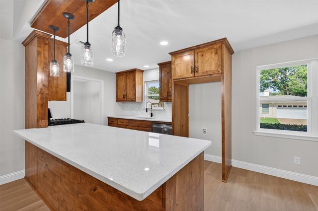 3401 Glenmont Drive, Fort Worth, TX 76133