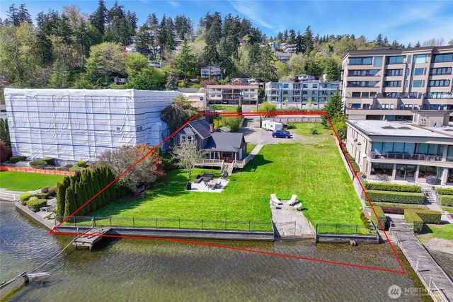 9049 NE Juanita Drive, Kirkland, WA 98034