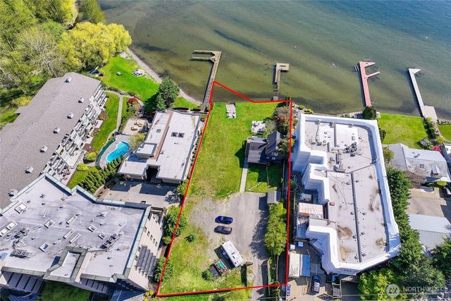 9049 NE Juanita Drive, Kirkland, WA 98034