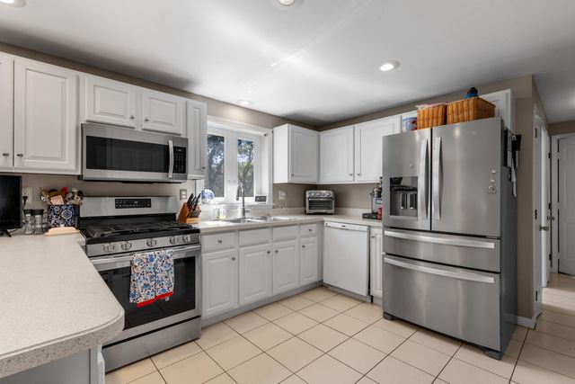 30 Sheffield Place, Mashpee, MA 02649