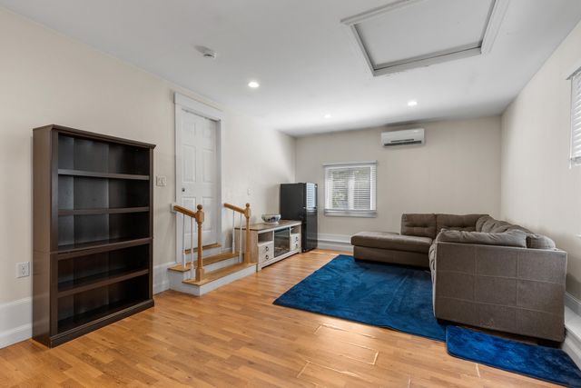 30 Sheffield Place, Mashpee, MA 02649