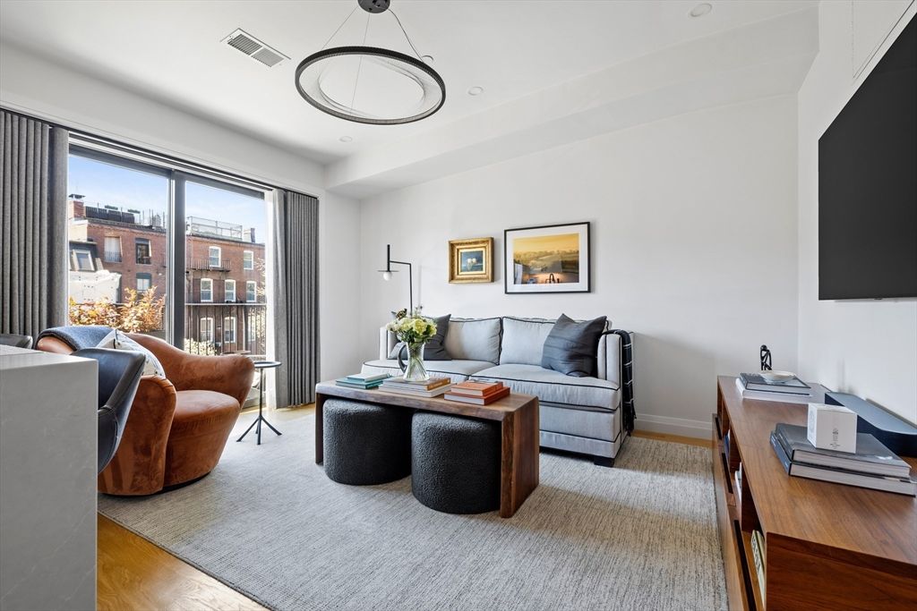 130 West Newton Street 3, Boston, MA 02118