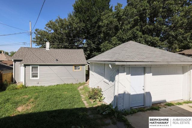 2724 N 62 Street, Omaha, NE 68104