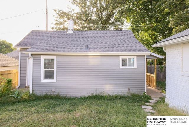 2724 N 62 Street, Omaha, NE 68104